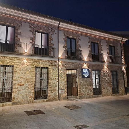 Apartamentos Turisticos Avila Puerta De Los Leales 1-2 エクステリア 写真