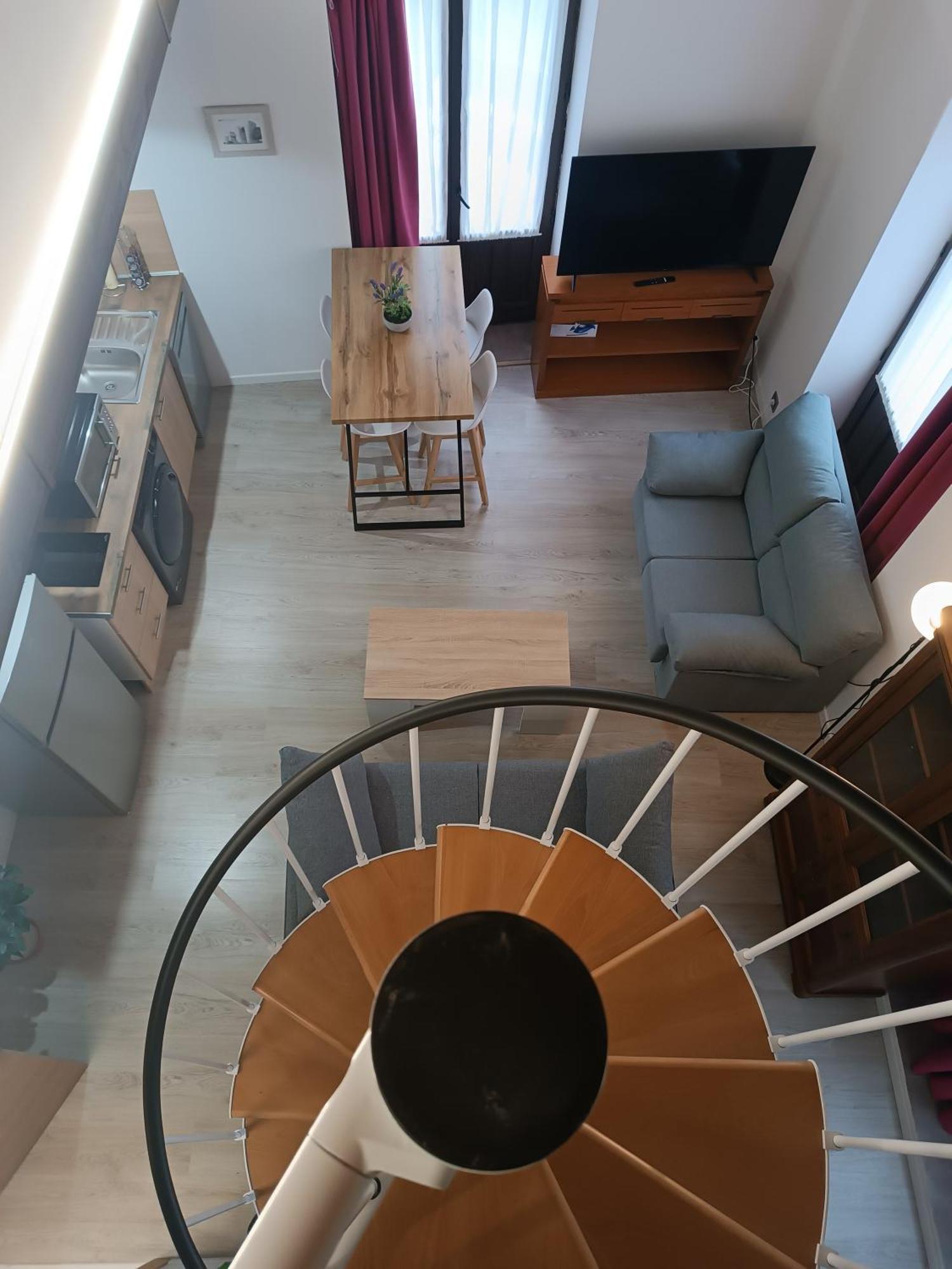 Apartamentos Turisticos Avila Puerta De Los Leales 1-2 エクステリア 写真